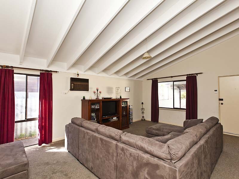 30 Doorigo Road, Armadale WA 6112