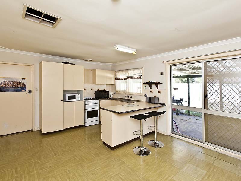 30 Doorigo Road, Armadale WA 6112