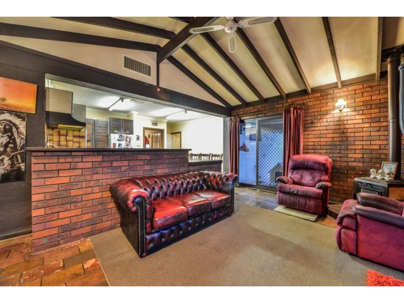 21 Central Terrace, Beckenham WA 6107
