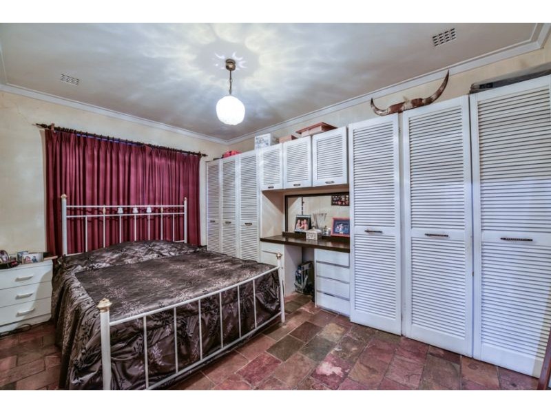21 Central Terrace, Beckenham WA 6107