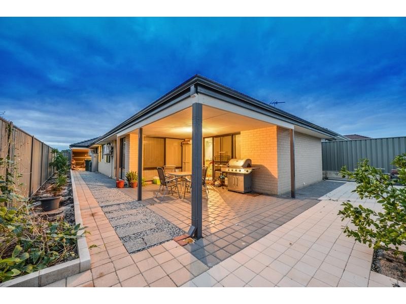 46 Serisier Parkway, Queens Park WA 6107