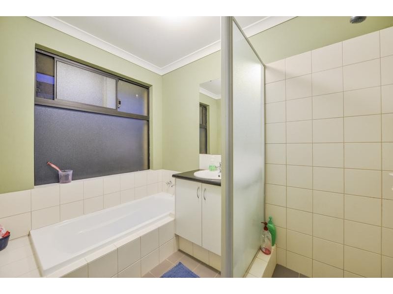 46 Serisier Parkway, Queens Park WA 6107