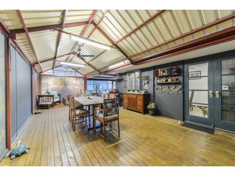 42 Kenneth Road, High Wycombe WA 6057