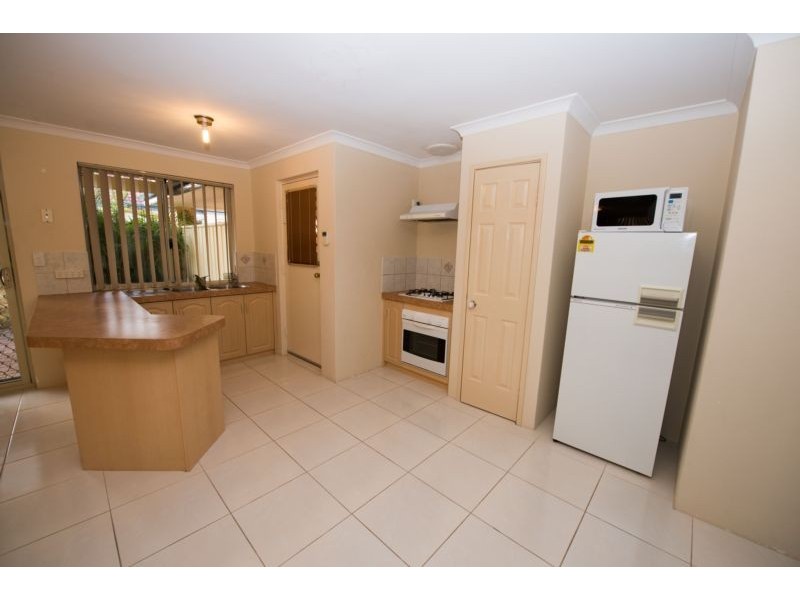 4/36 Queen Street, Bentley WA 6102