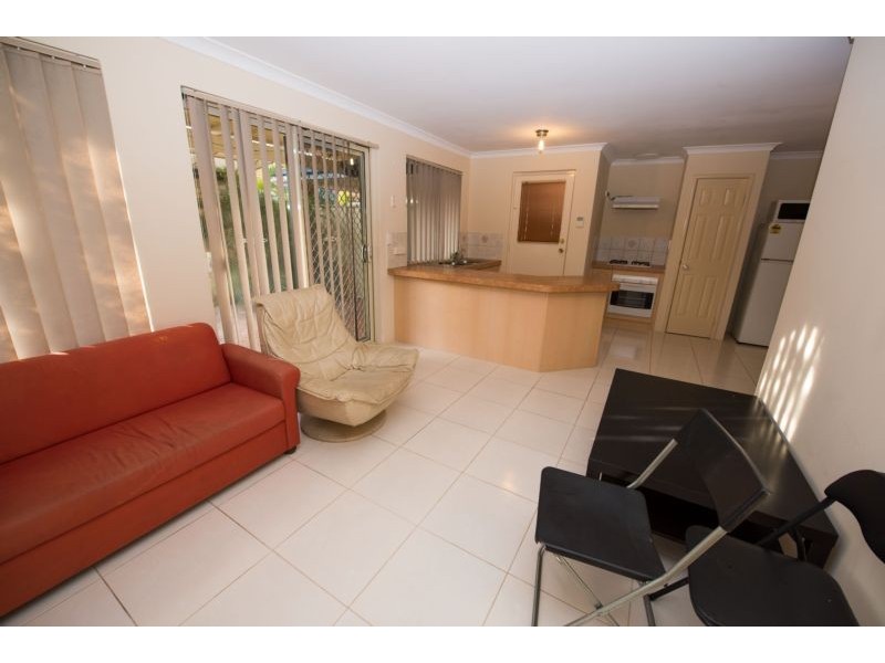 4/36 Queen Street, Bentley WA 6102