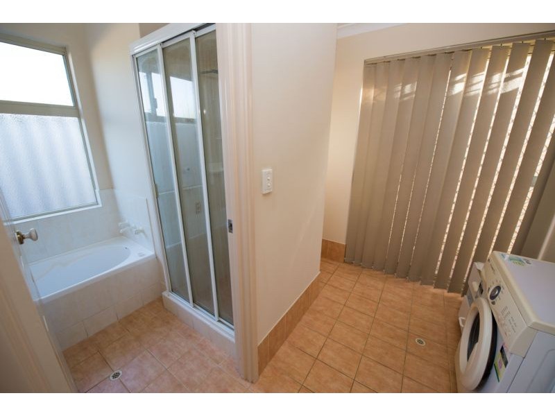 4/36 Queen Street, Bentley WA 6102