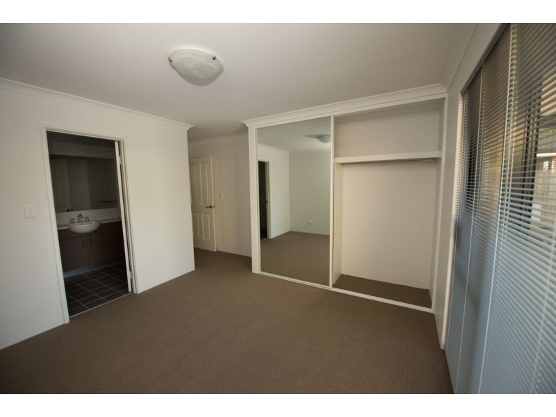 6C Lacey Street, Beckenham WA 6107
