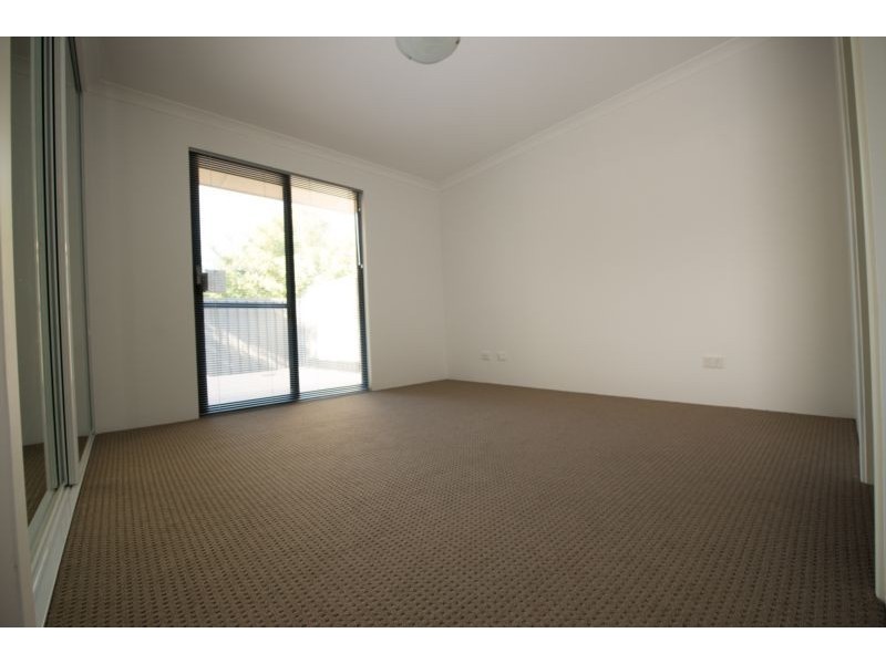 6C Lacey Street, Beckenham WA 6107