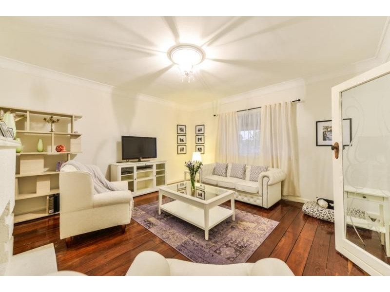 55 Redcliffe Street, East Cannington WA 6107