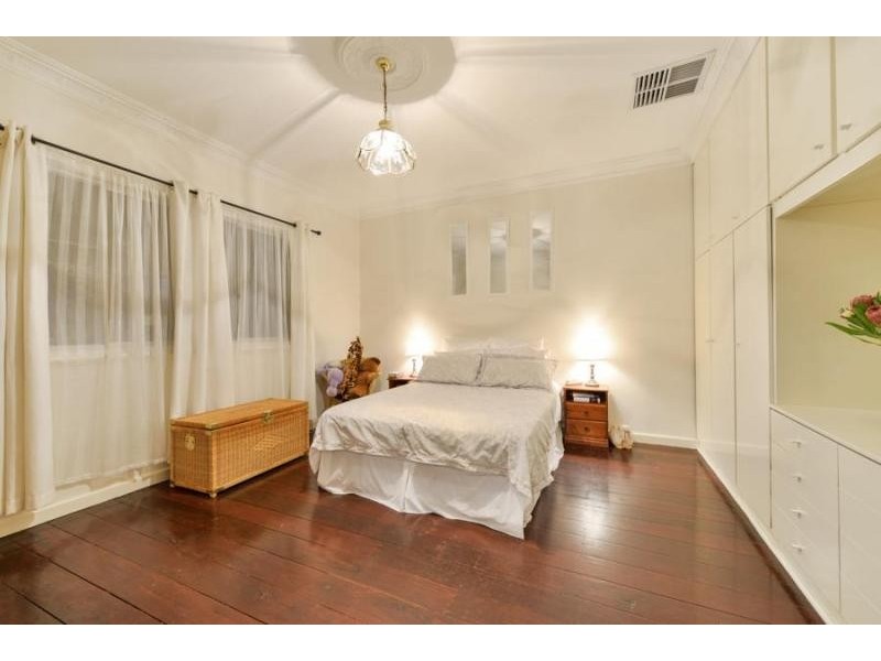 55 Redcliffe Street, East Cannington WA 6107