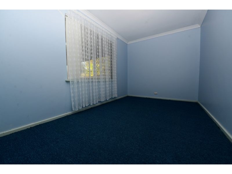 100 Luyer Avenue, Cannington WA 6107