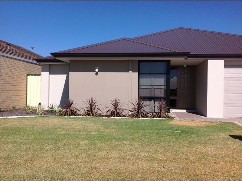 15 Cooli Street, Hammond Park WA 6164