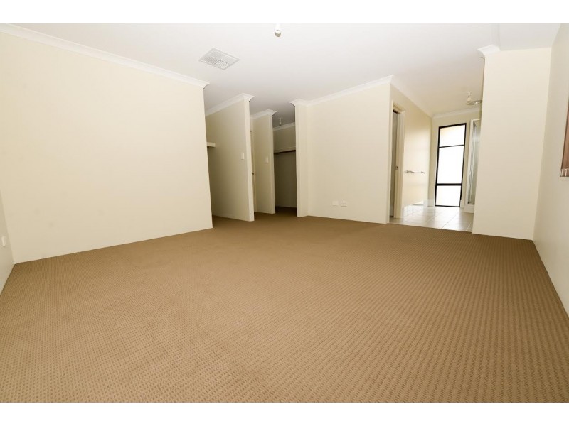 15 Cooli Street, Hammond Park WA 6164