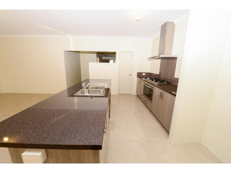 15 Cooli Street, Hammond Park WA 6164