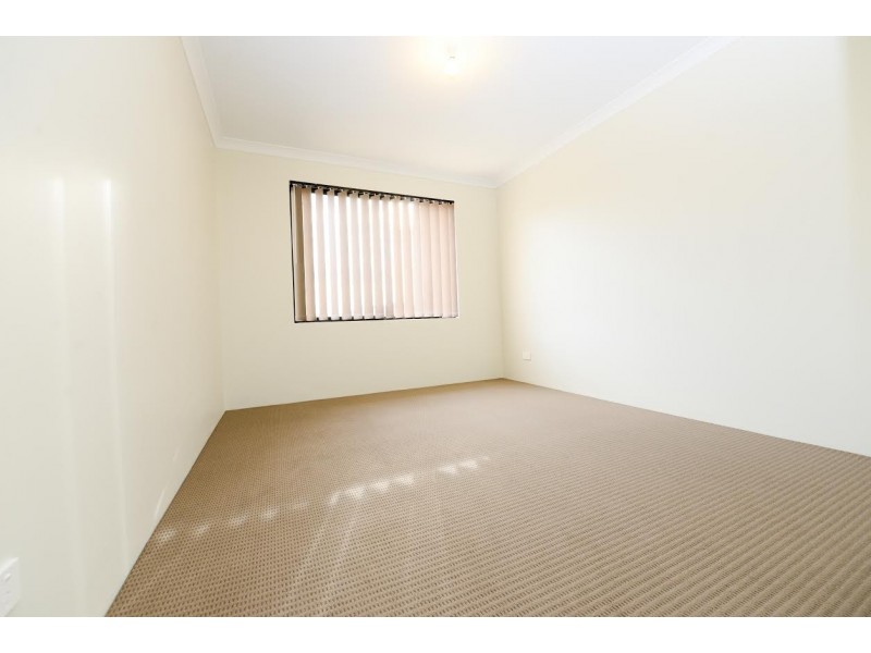 15 Cooli Street, Hammond Park WA 6164