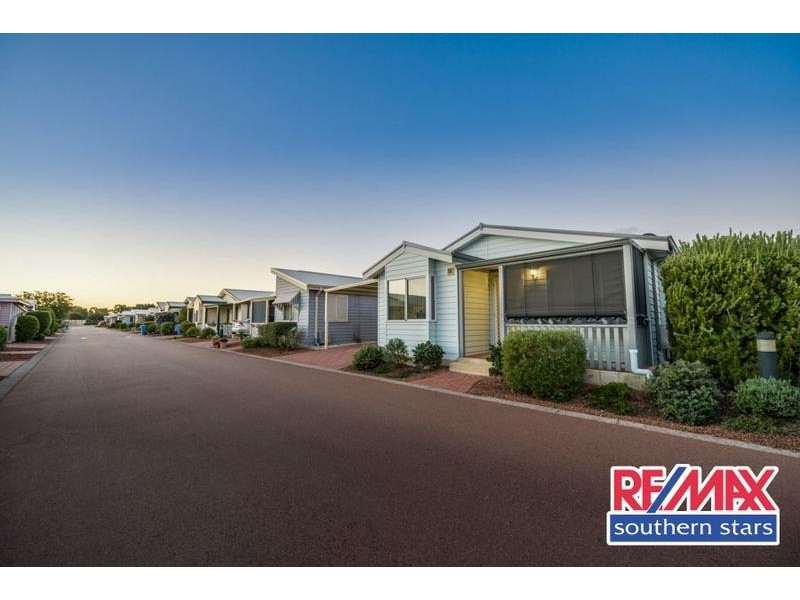 241/597 Kalamunda Road, High Wycombe WA 6057