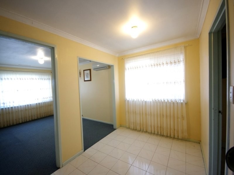 100 Luyer Avenue, East Cannington WA 6107