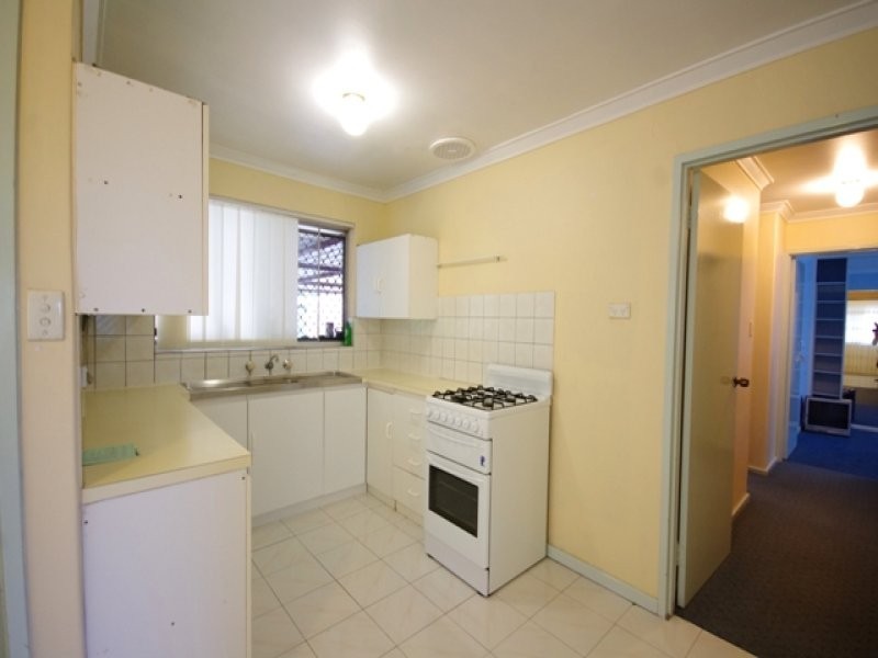 100 Luyer Avenue, East Cannington WA 6107