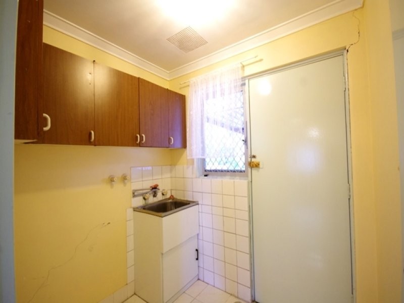 100 Luyer Avenue, East Cannington WA 6107