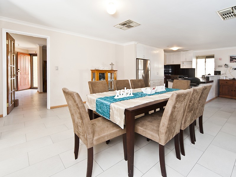 6 Aroona Way, Maddington WA 6109
