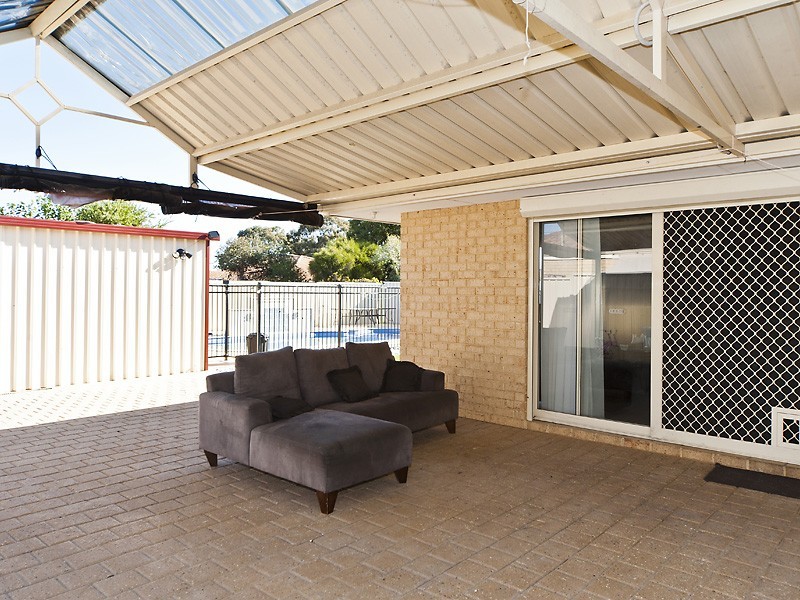 6 Aroona Way, Maddington WA 6109