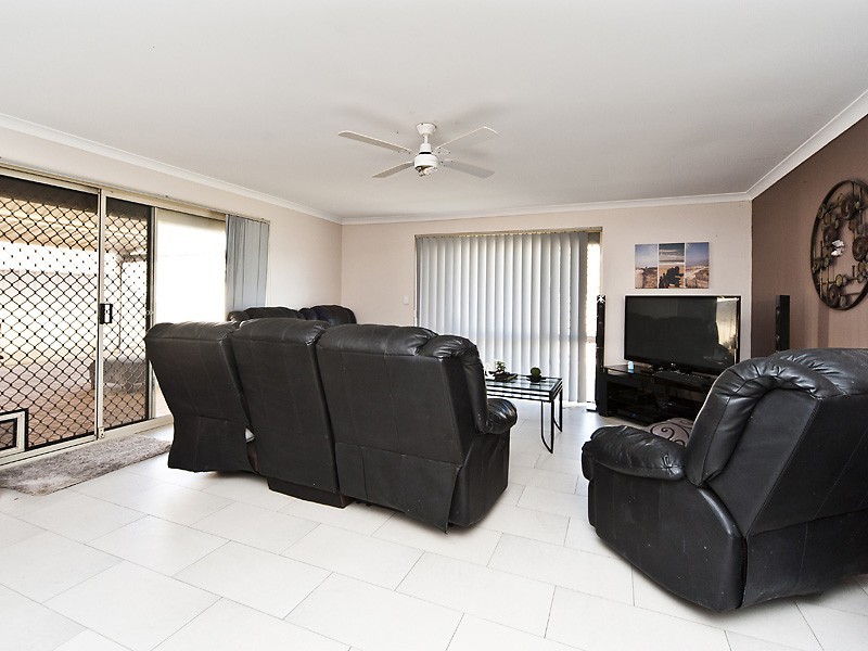 6 Aroona Way, Maddington WA 6109