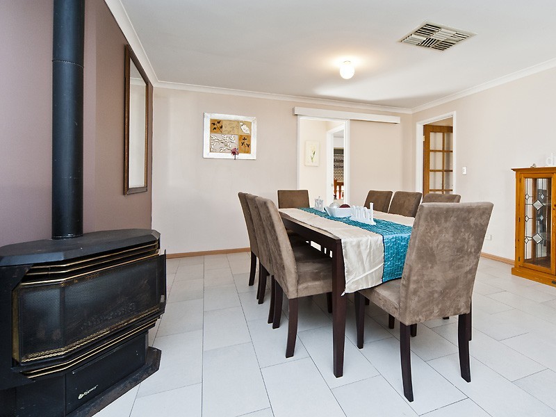 6 Aroona Way, Maddington WA 6109
