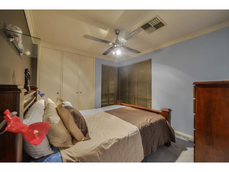 26 Vinca Way, Forrestfield WA 6058