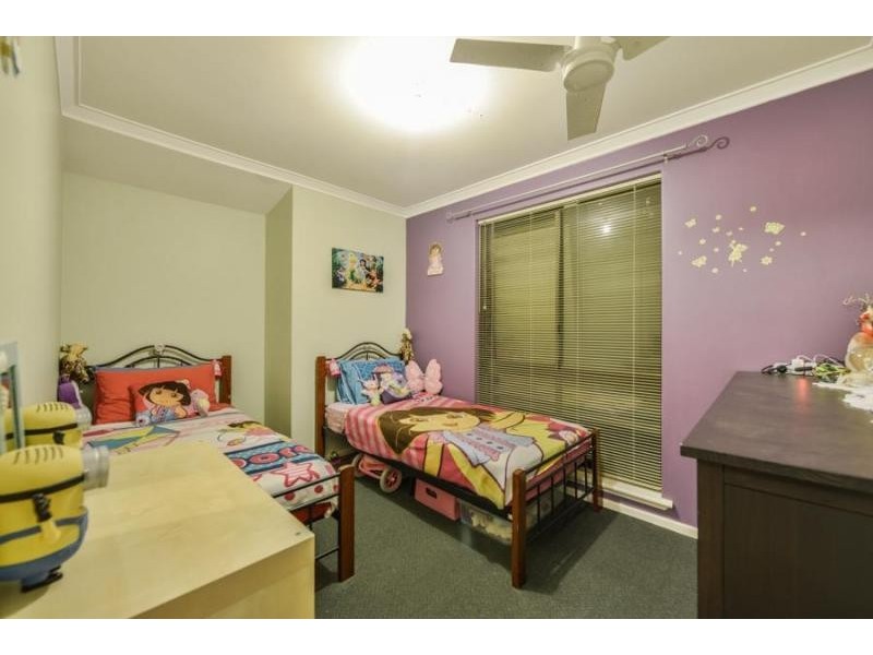 26 Vinca Way, Forrestfield WA 6058