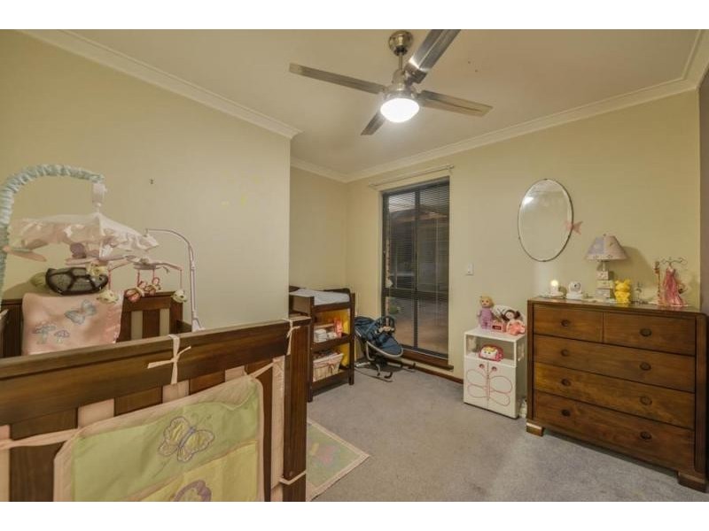 26 Vinca Way, Forrestfield WA 6058