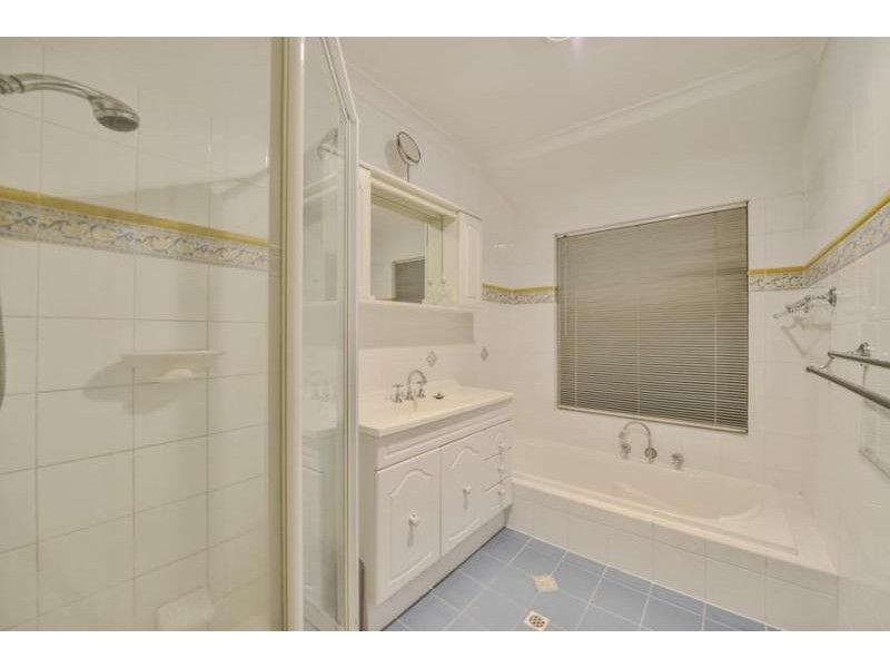 26 Vinca Way, Forrestfield WA 6058