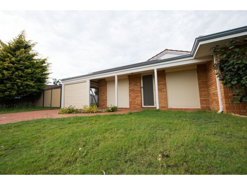 11 Cranberry Way, Kenwick WA 6107