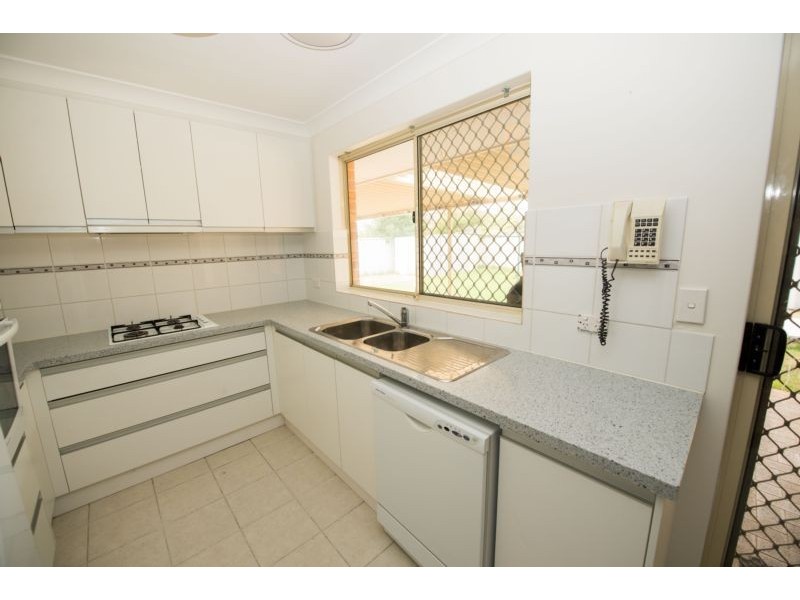 11 Cranberry Way, Kenwick WA 6107