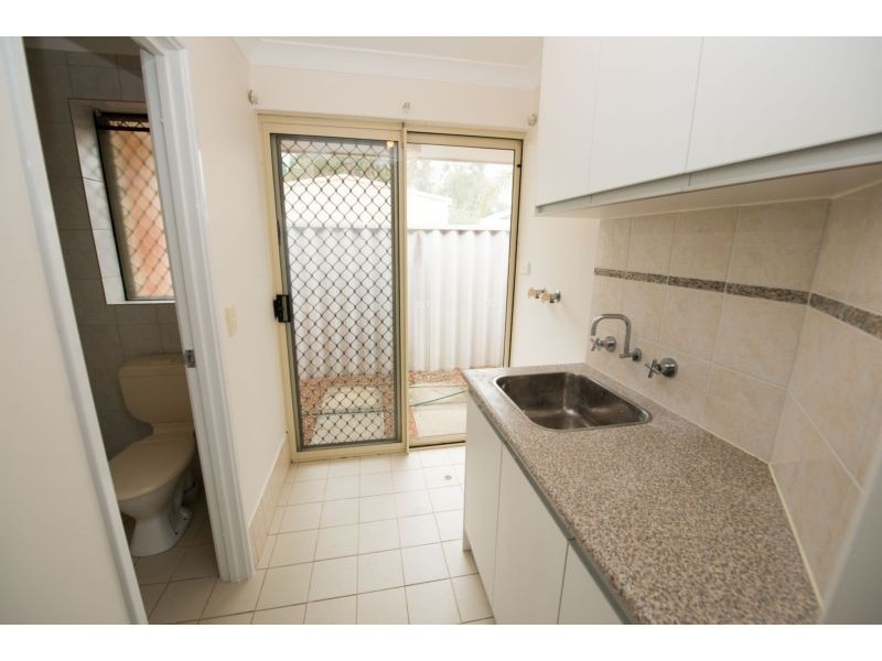 11 Cranberry Way, Kenwick WA 6107