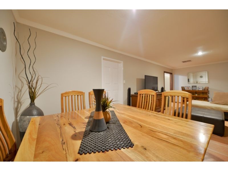 7 Marlock Court, Forrestfield WA 6058