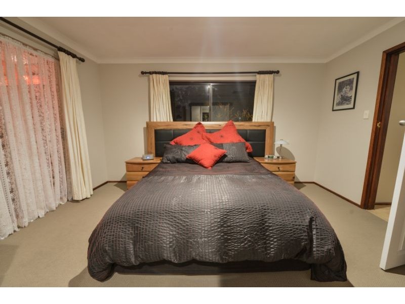 7 Marlock Court, Forrestfield WA 6058