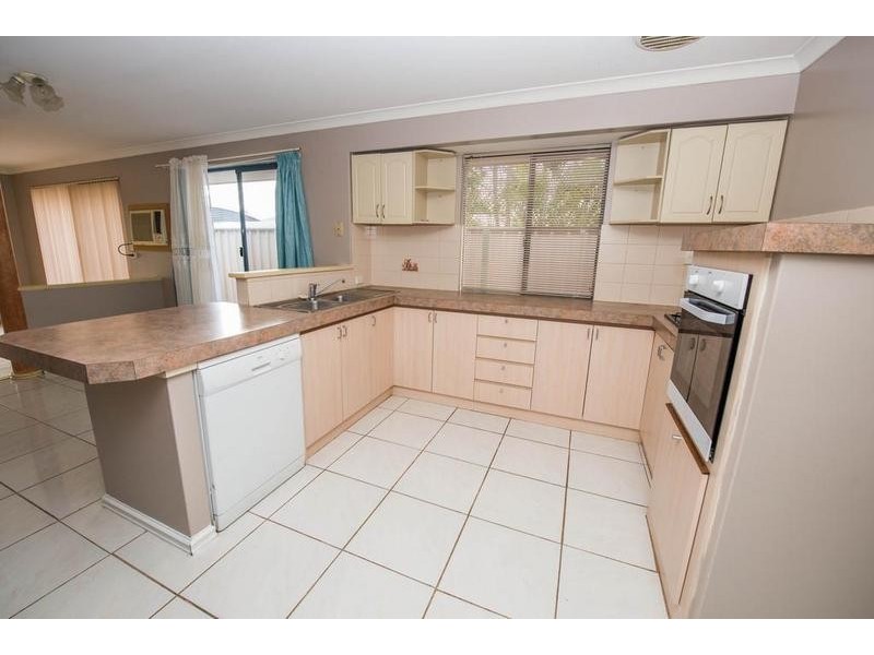 83 Harpenden Street, Huntingdale WA 6110