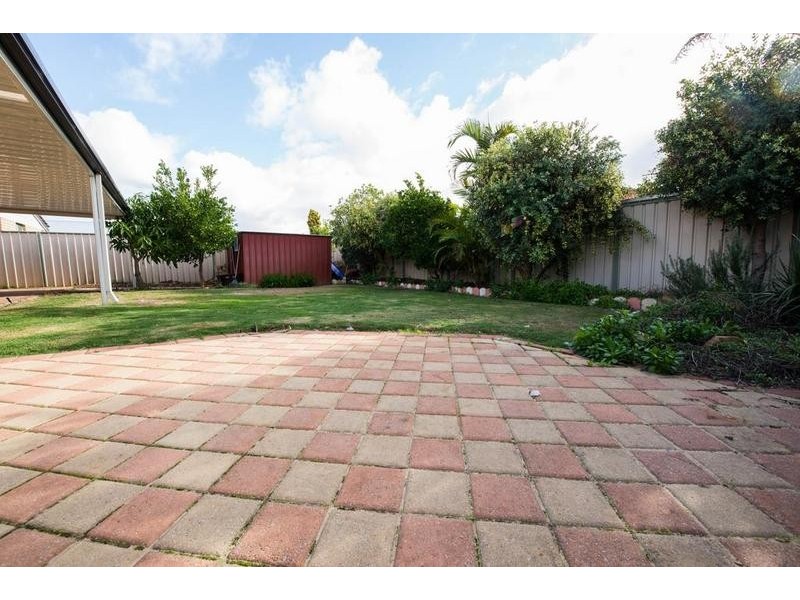 83 Harpenden Street, Huntingdale WA 6110