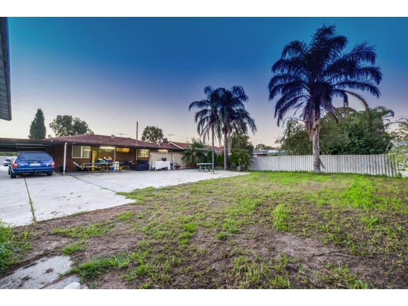 61 Helm Street, Maddington WA 6109