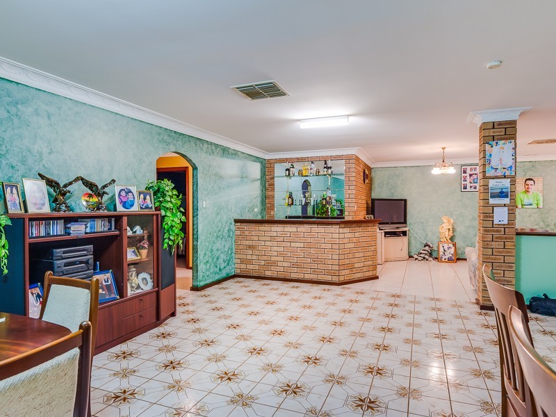 60 Hamilton Street, Cannington WA 6107