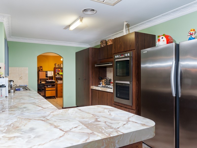 60 Hamilton Street, Cannington WA 6107