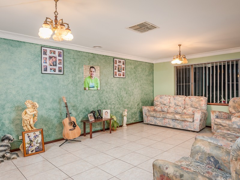 60 Hamilton Street, Cannington WA 6107