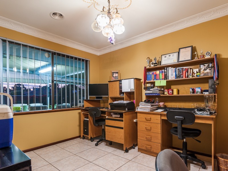 60 Hamilton Street, Cannington WA 6107