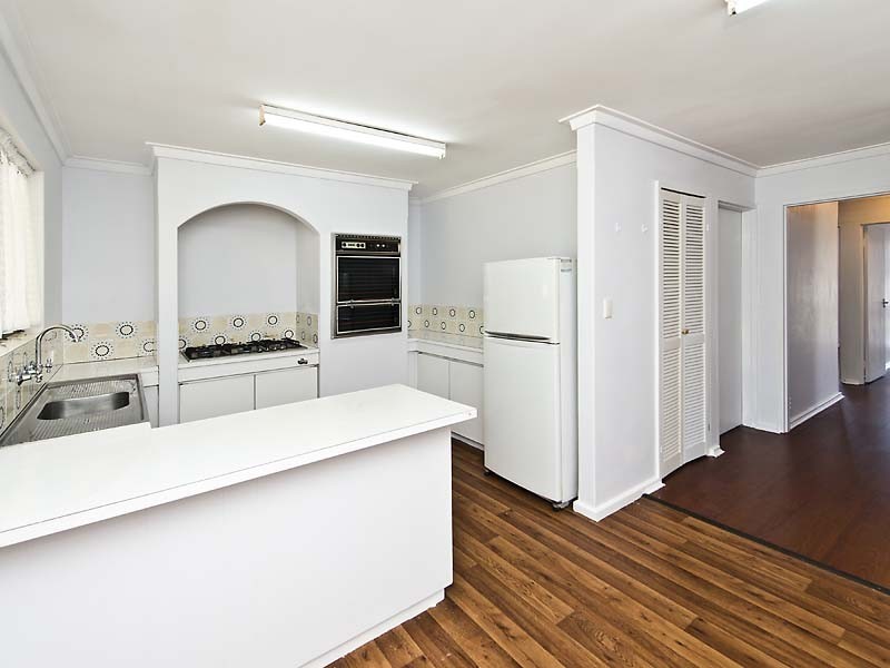 11 Lyonia Court, Forrestfield WA 6058