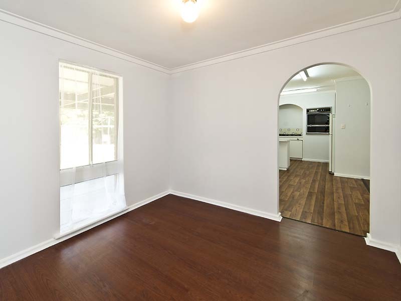 11 Lyonia Court, Forrestfield WA 6058