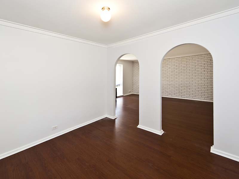 11 Lyonia Court, Forrestfield WA 6058