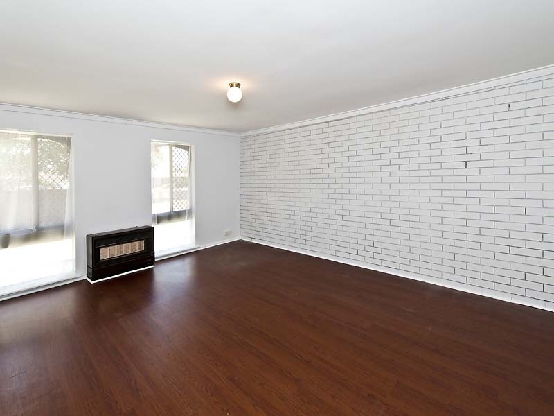 11 Lyonia Court, Forrestfield WA 6058