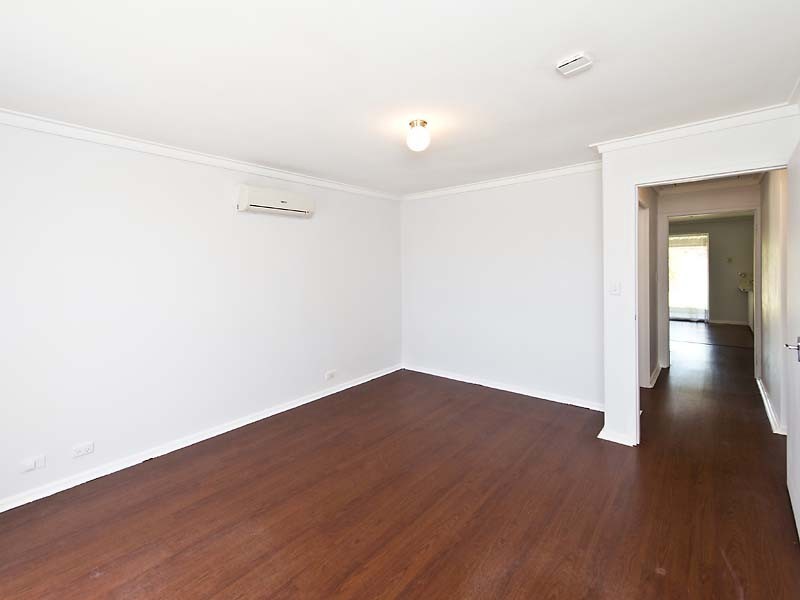 11 Lyonia Court, Forrestfield WA 6058