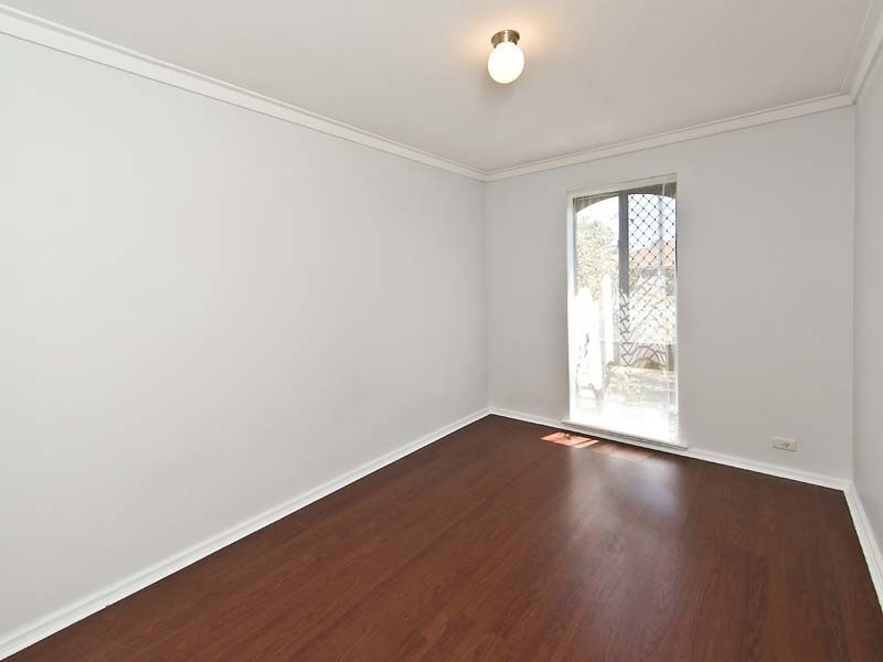 11 Lyonia Court, Forrestfield WA 6058