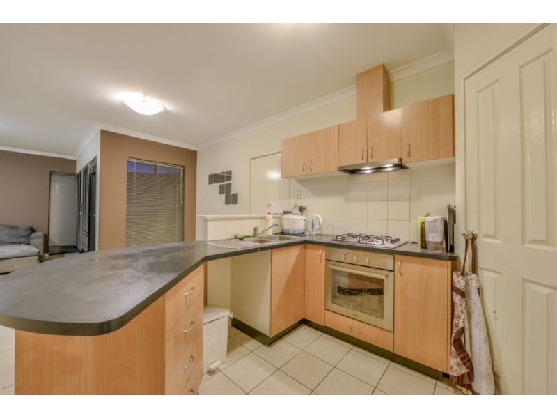 8/77 Henry Street, East Cannington WA 6107